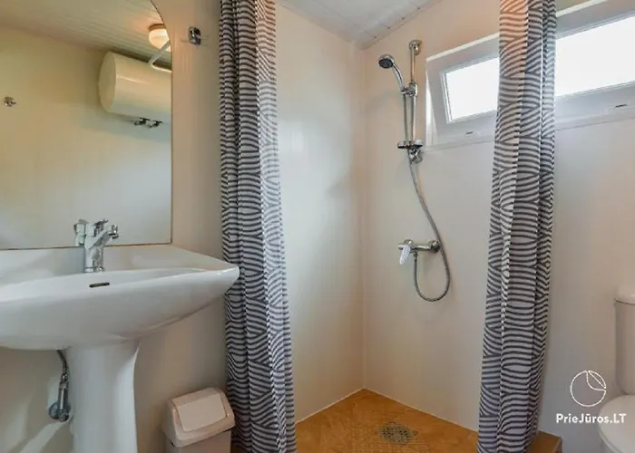 Namelio Nuoma * Παλάγκα